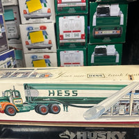 1967 Hess Tanker Trailer Truck "Red Velvet" Gas Oil Truck w/ Box USA