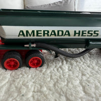 1969 Hess Amerada Tanker Tanker truck with the Box and inserts! “RARE”