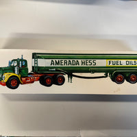 1969 Hess Amerada Tanker Tanker truck with the Box and inserts! “RARE”