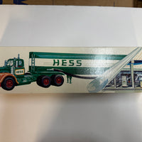 1969 Hess “Woodbridge” Tanker Truck with box