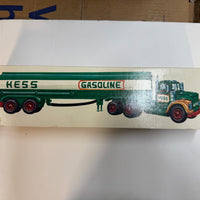 1969 Hess “Woodbridge” Tanker Truck with box