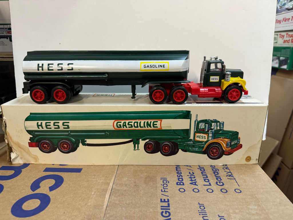 1969 Hess “Woodbridge” Tanker Truck with box