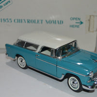 Danbury Mint 1:24 Scale 1955 Chevrolet Nomad Blue / White Top Diecast