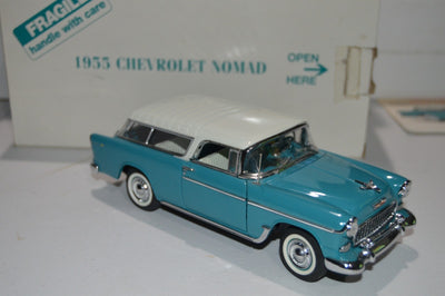 Danbury Mint 1:24 Scale 1955 Chevrolet Nomad Blue / White Top Diecast