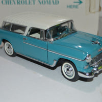 Danbury Mint 1:24 Scale 1955 Chevrolet Nomad Blue / White Top Diecast
