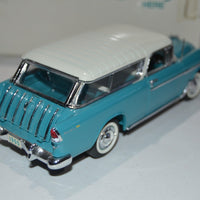 Danbury Mint 1:24 Scale 1955 Chevrolet Nomad Blue / White Top Diecast