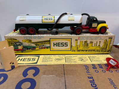 1964 Hess Tanker Truck With the Box Lot-9