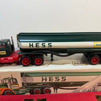 1967 Hess “Red Velvet” tanker with box Lot-2