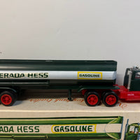 1969 Hess Amerada Tanker Tanker truck with the Box and inserts! “RARE”