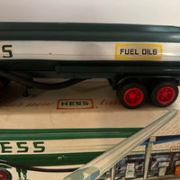 1968 Hess Tanker Truck With the Box Lot-7