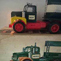 1968 Hess Tanker Truck With the Box Lot-7