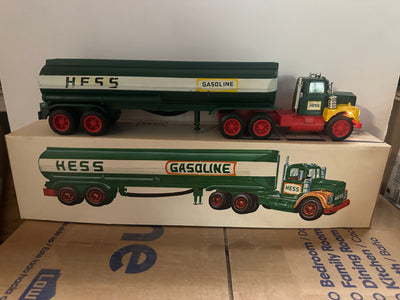 1972 Hess Tanker Truck With Box Lot-10