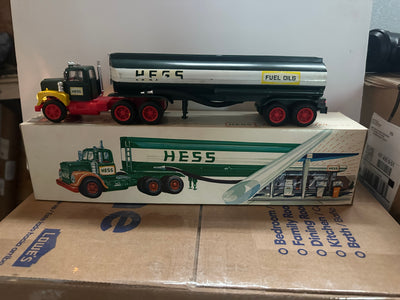 1968 Hess Tanker Truck With the Box Lot-9