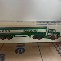 1968 Hess Tanker Truck With the Box Lot-9