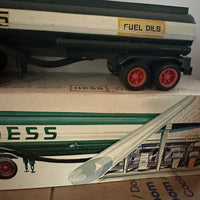 1968 Hess tanker Truck With Box Lot-10