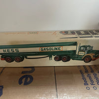 1968 Hess tanker Truck With Box Lot-10