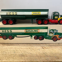 1974 Hess Tanker Truck With the Box Lot-2