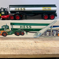 1968 Hess tanker Truck With Box Lot-12