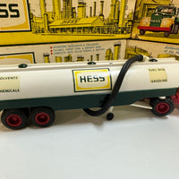 1964 Hess Tanker Truck With the Box Lot-9