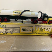 1964 Hess Tanker Truck With the Box Lot-10