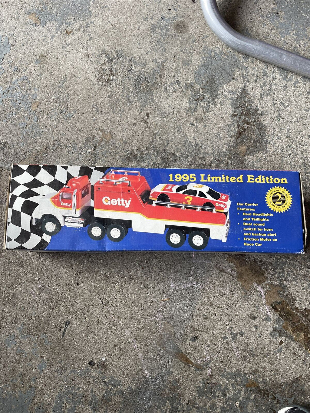 GETTY 1995 LIMITED EDITION TOY RACE CAR CARRIER