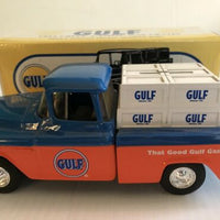 GM GULF 1955 CHEVY CAMEO PICK-UP TRUCK W/ CRATES #21451P Bank #12 Die Cast