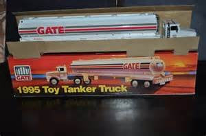 GATE - 1995 TOY TANKER TRUCK COLLECTOR - 1st SERIES LIMITED EDITION - Aj Collectibles & More
