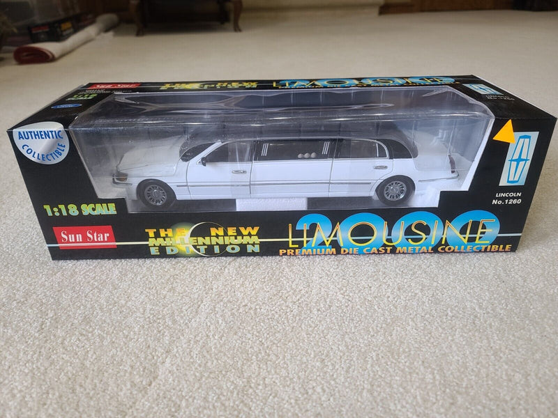 SUN STAR 1:18 DIECAST LINCOLN LIMOUSINE LIMO 2000 MILLENNIUM